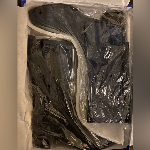 Stuart Weitzman Brand New, Box Included
Allserve City Suede Over-The-Knee Boot - Picture 4 of 7